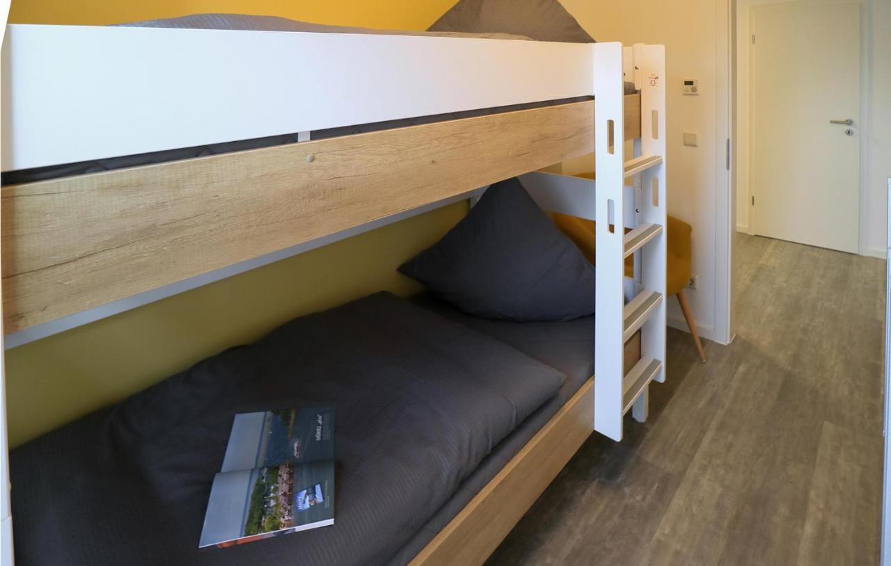 2 Bedroom Cozy Apartment In Рехлин Екстериор снимка